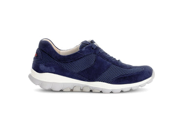 Baskets bleues ajourées en nubuck