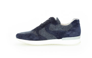Baskets bleues en cuir