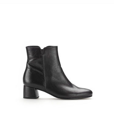 Bottines noires en cuir lisse
